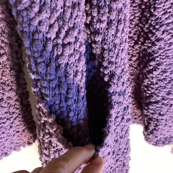 Cozy Purple Women's Sweater size large with pockets - Picture 3 of 5